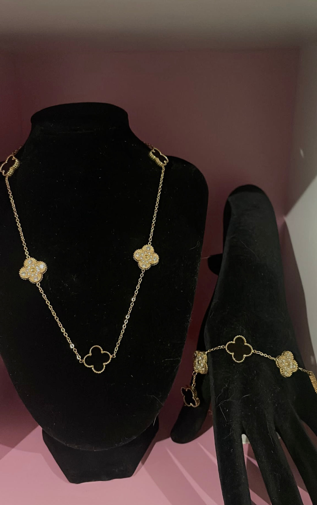 Black Gold Clover Set