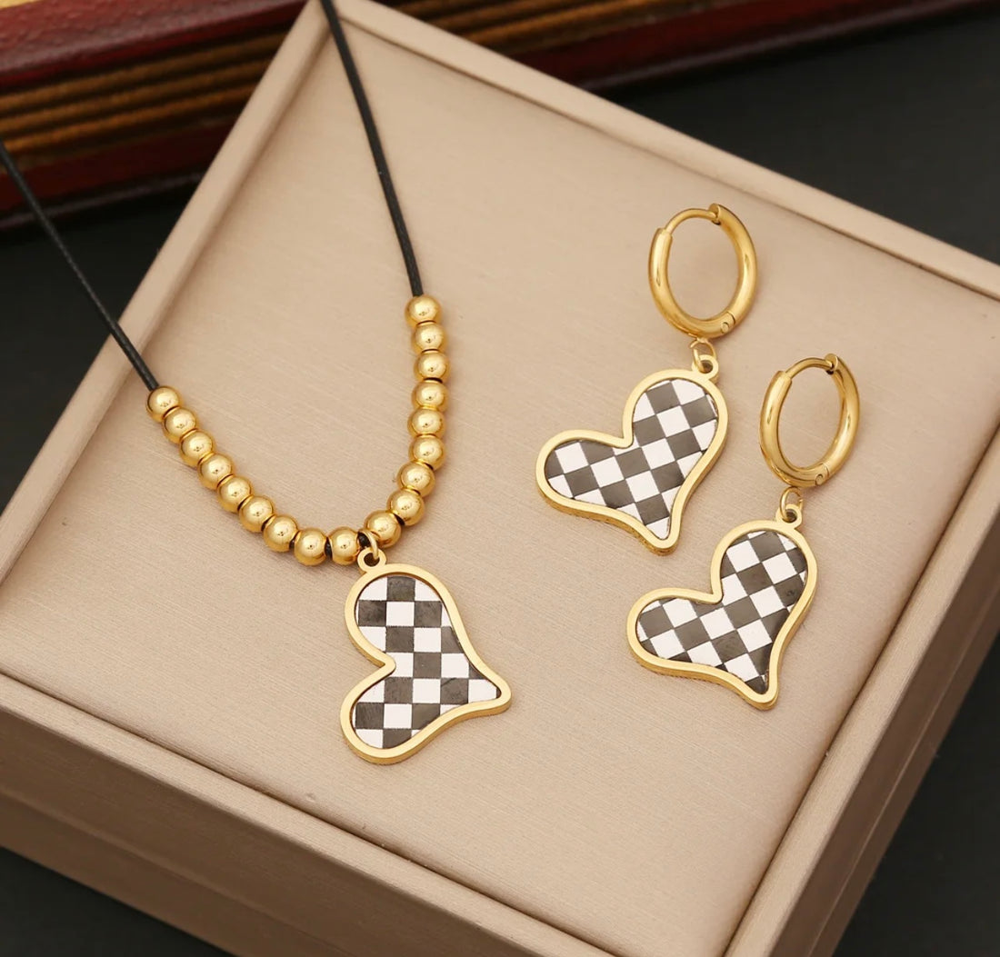 Checkered Hearts Set